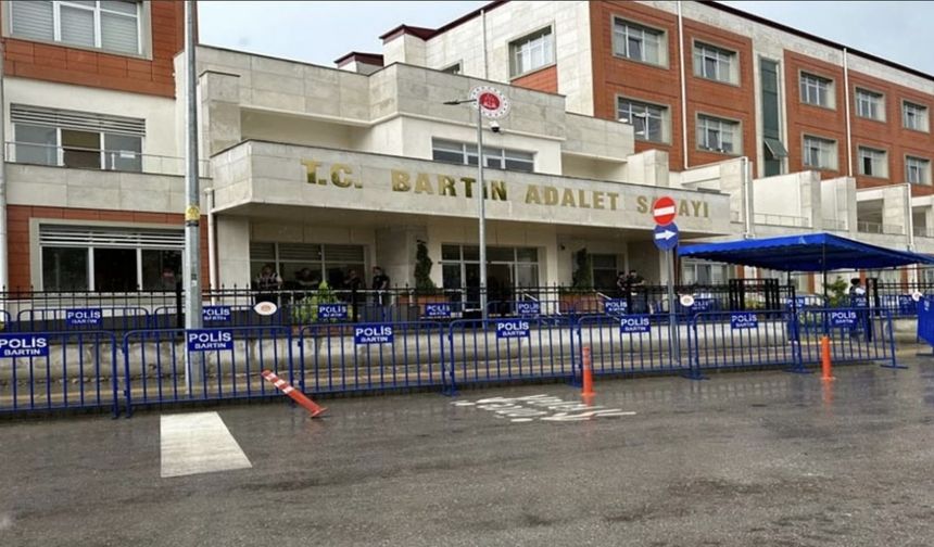 Eşini tüfekle yaralan sanığa 20 yıl hapis istemi