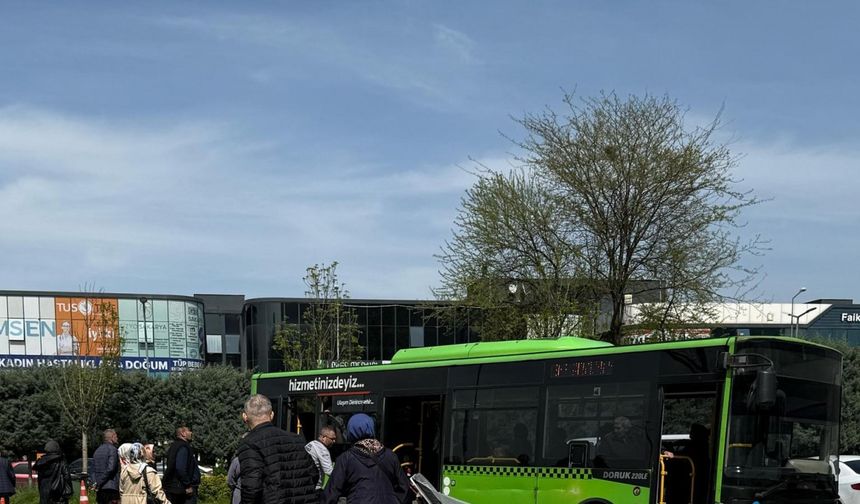 Otobüs şoförü, rahatsızlanan yolcuyu hastaneye yetiştirdi