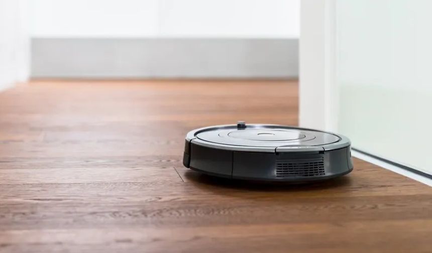 Robot Süpürge Artık Sadece Temizlik Yapmıyor!