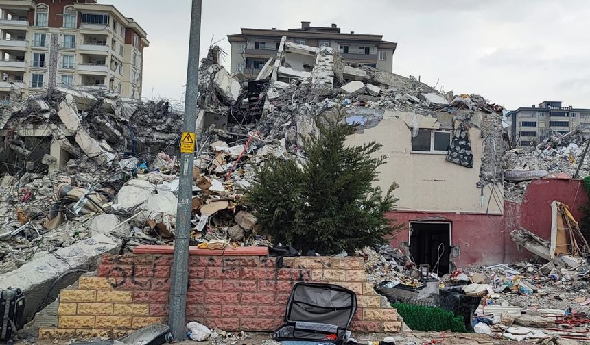 44 kişiye mezar olan Said Bey Sitesi davasında 'ek rapor' istendi