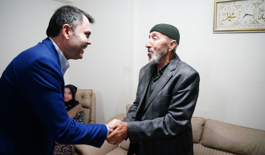 Bakan Kurum, köy evine konuk oldu