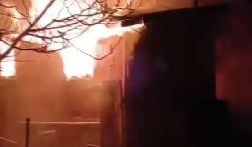 Karabük'te 2 evde yangın