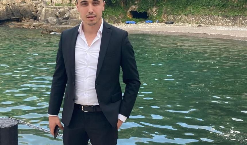 Otomobiliyle refüje çarpan makam şoförü öldü