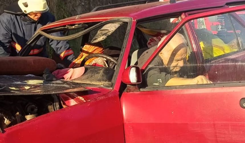 Giresun'da otomobil, minibüse çarptı: 1 ölü, 1 yaralı