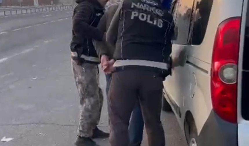 ‘Magnum' yakıt deposuna tepki verdi, 224 kilo 400 gram likit metamfetamin ele geçirildi: 3 tutuklama