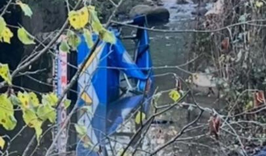 Tekerleği kopan tarım aracı dereye düştü: 1 ölü, 1 yaralı