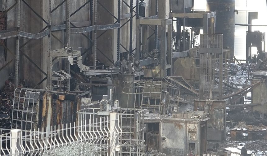 7 kişinin öldüğü fabrika yangınında bilirkişi raporu: Uygunsuz üretim, kaçak kat, eksik denetim