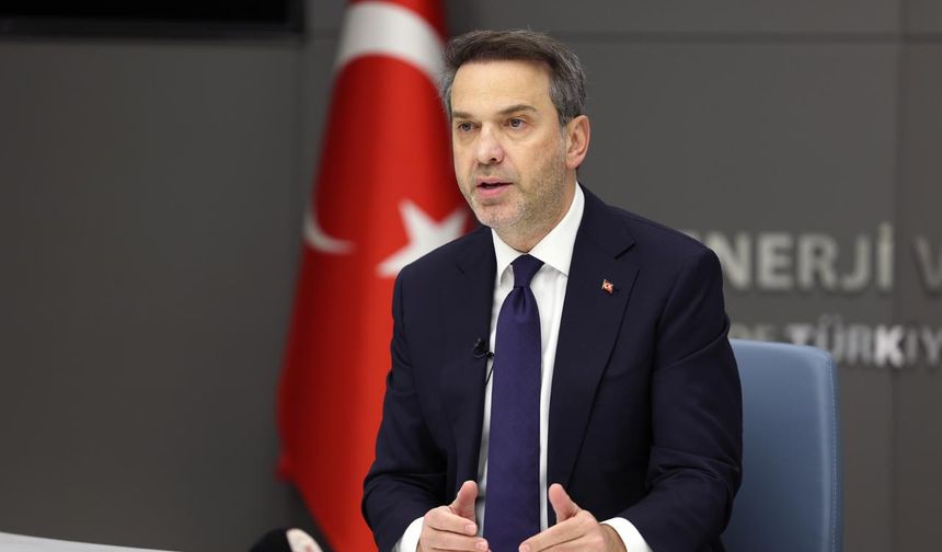 Bakan Bayraktar: 2035'e kadar yenilenebilir enerji kapasitemizi 120 gigavata çıkarmayı hedefliyoruz