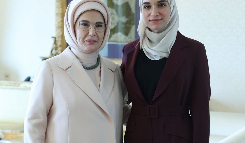 Emine Erdoğan, Suriye Cumhurbaşkanı Şara'nın eşi ile görüştü
