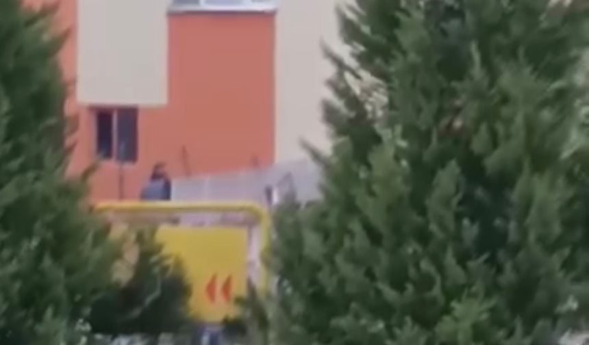 Eski sevgilisiyle konuşmak için geldiği okul önünde intihara kalkıştı