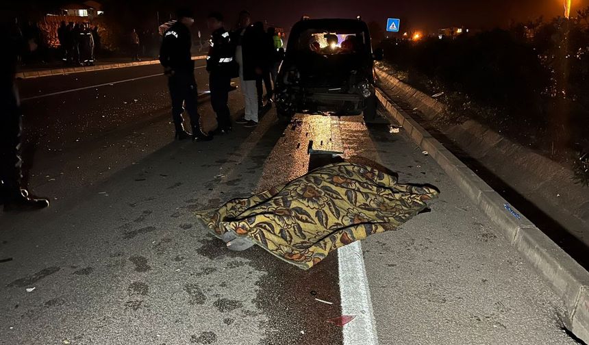 Hafif ticari araçla çarpışan elektrikli motosikletin sürücüsü öldü