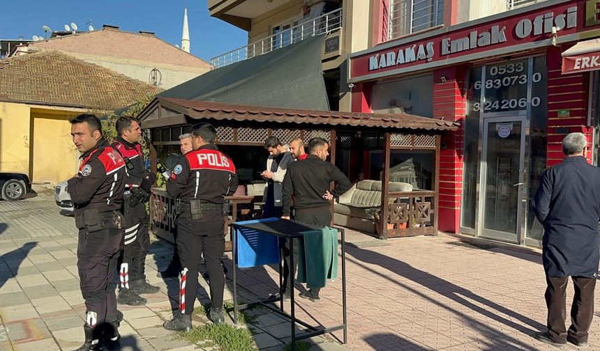 Veterineri tabanca ile vurup, kaçtılar