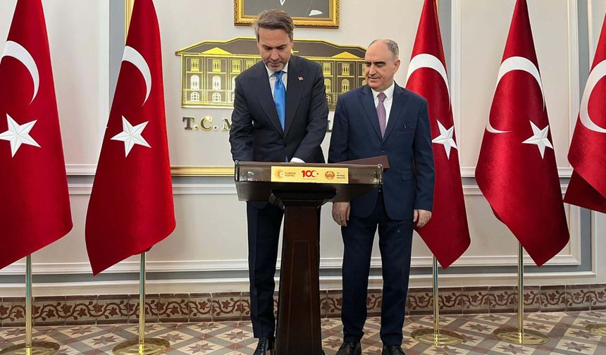 Bakan Bayraktar: Her vatandaşımızı ev sahibi yapana kadar mücadeleye devam edeceğiz