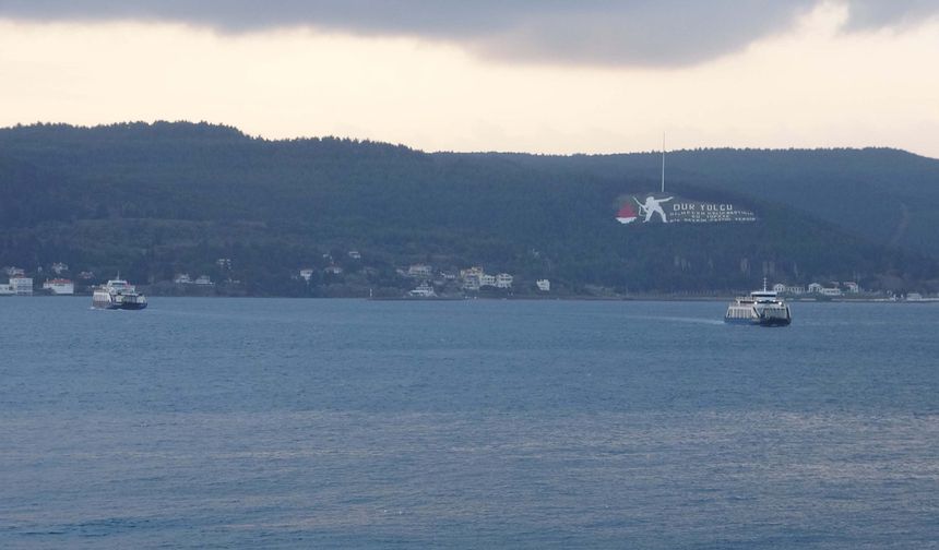 Bozcaada feribot seferlerine fırtına engeli