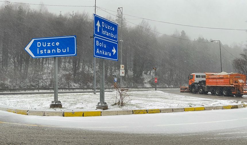 Bolu Dağı'nda kar yağışı etkili oldu