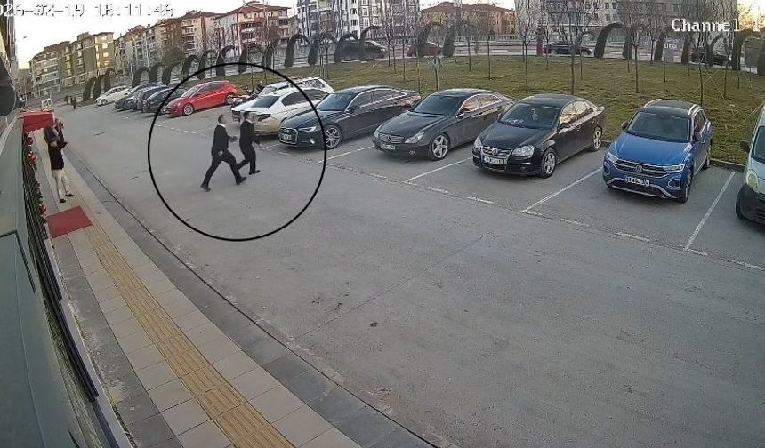 Çorum'da iftar saatinde restorana sahibine silahlı saldırı; olay anı kamerada