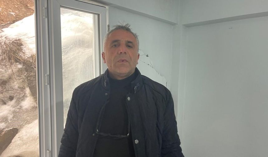 Dağdan kopan kaya parçası evin duvarını delip, yatak odasına girdi (2)