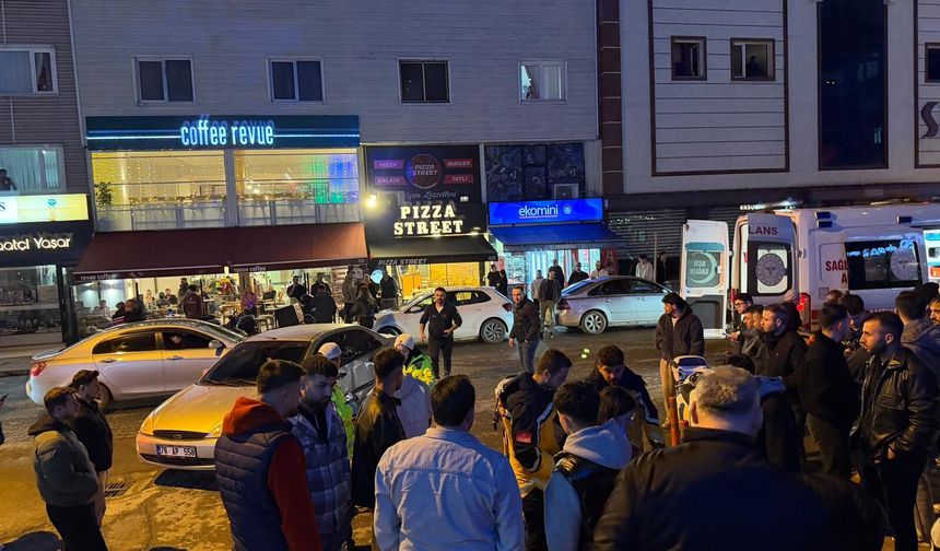 Annesinin motosikletini izinsiz alıp, gezmek isteyen çocuğun kazası kamerada