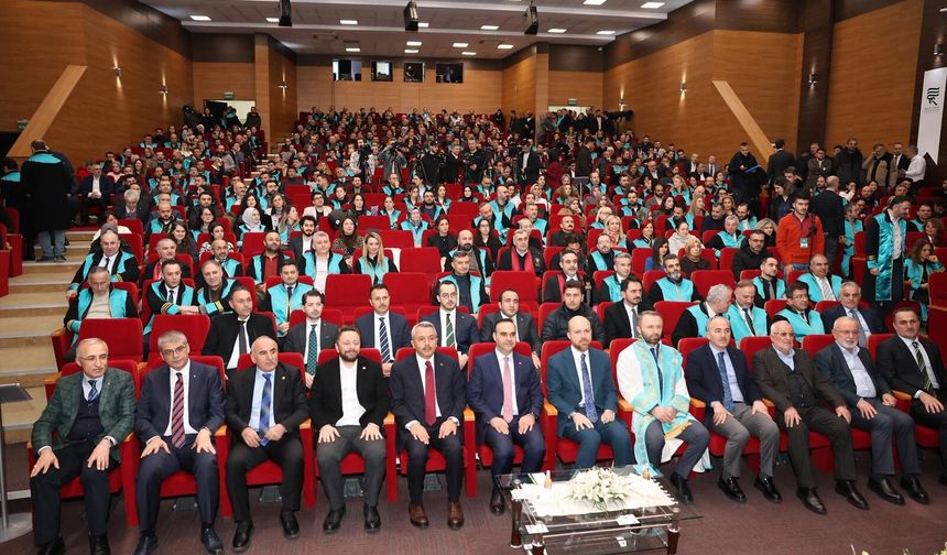 Bakan Kacır: Bizden neyi esirgiyorlarsa daha iyisini yerli ve milli olarak üretiyoruz