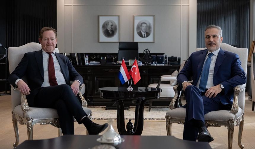 Bakan Fidan, Hollandalı mevkidaşı Van Weel ile görüştü