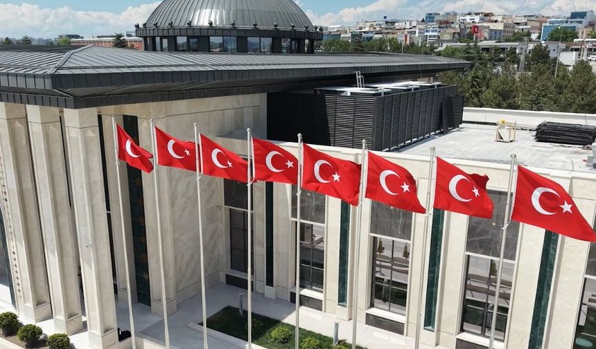 Ankara Havalimanı ve bağlantı yolları pazartesi günü hizmete açılacak