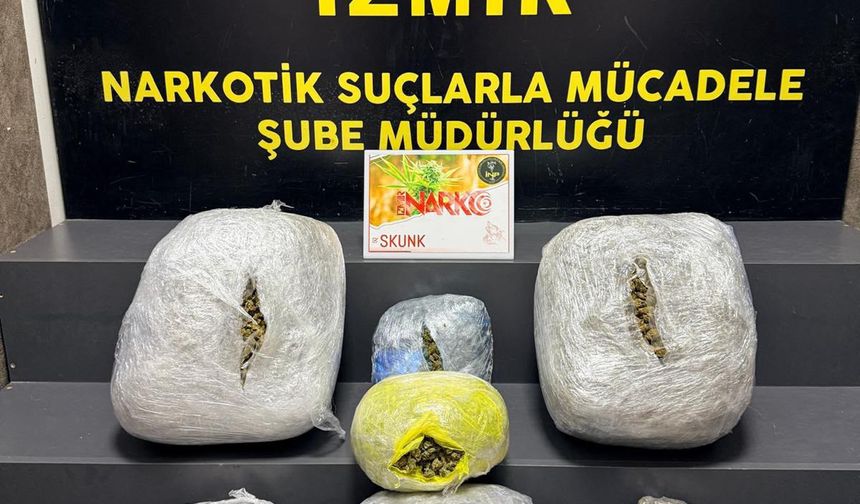İzmir'de 15 kilo skunk ele geçirildi: 3 tutuklama