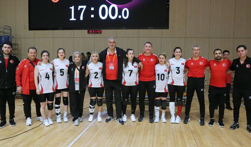 Kadın Goalball Milli Takımı yarı finale çıkınca gözyaşı döktüler