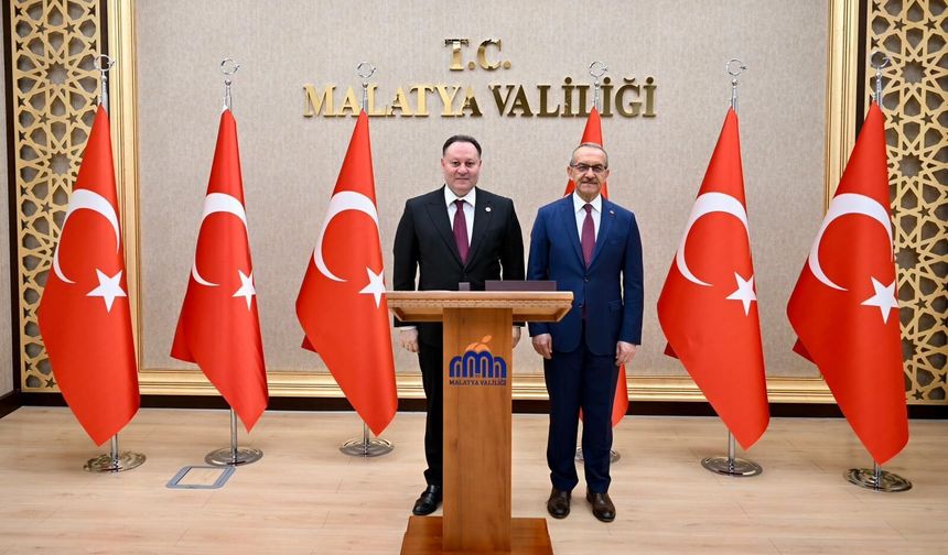 KKTC Cumhuriyet Meclis Başkanı Öztürkler: Türkiye her zaman dağ gibi yanımızda
