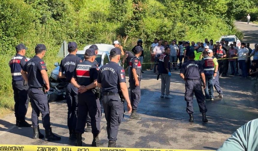 Otomobille çarpışan motosikletin sürücüsü öldü