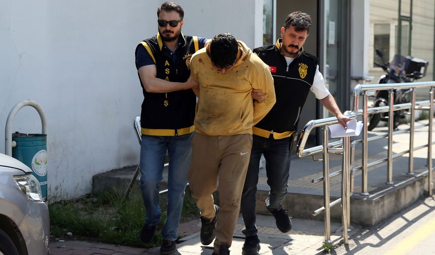Polis memurunu, atıldığı gece kulübüne silahlı saldırı düzenlerken vurmuş
