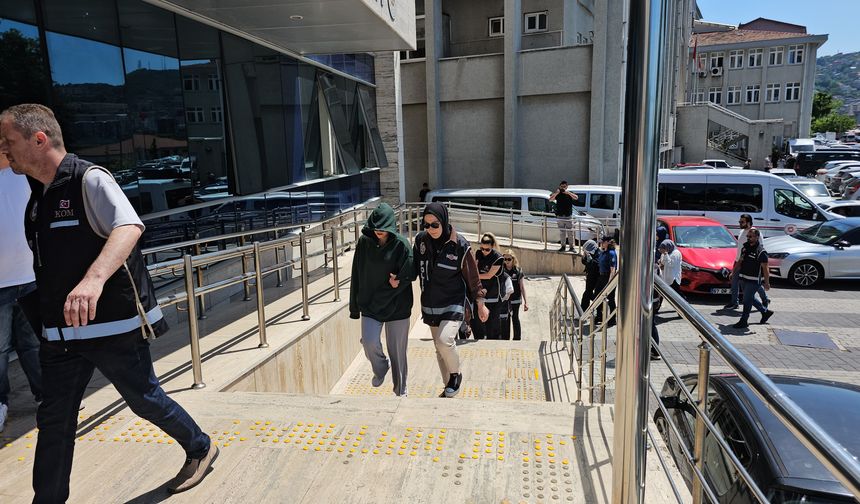 Rüşvet şüphelisi doktor, kürtaj için 10 bin ile 100 bin lira arasında değişen miktarlarda para istemiş