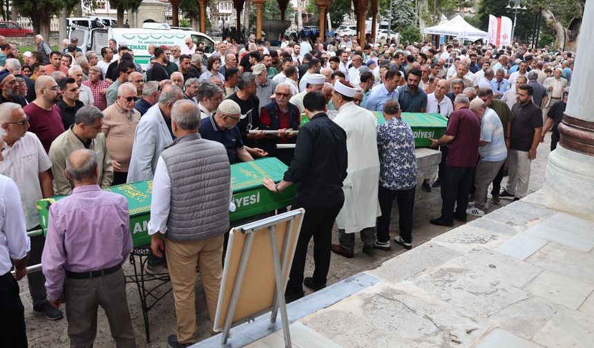 Ayrı şehirlerde yaşayan anne ve oğlu 2 saat arayla yaşamını yitirdi