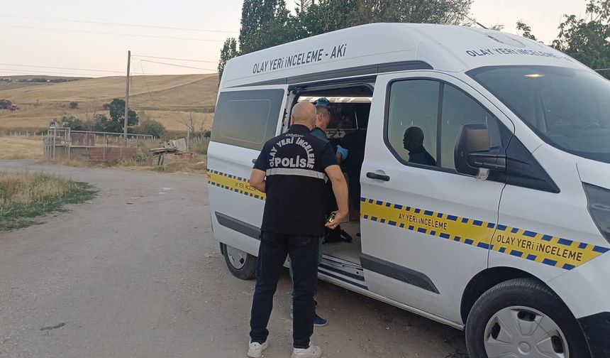 'Çöp dökme' kavgasında av tüfeğiyle vurulan kişi yaralandı; olay anı kemarada