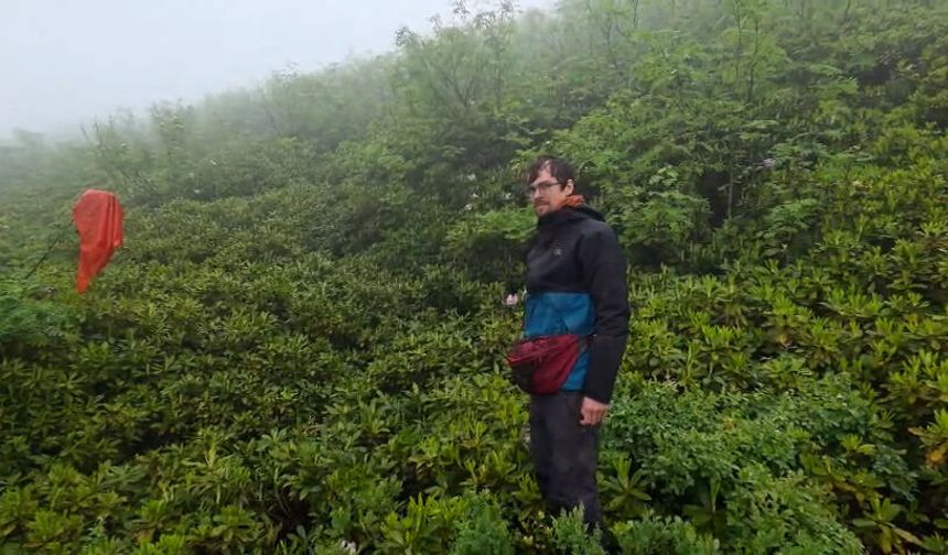 Rize'de doğa yürüyüşünde kaybolan 3 Rus turist kurtarıldı; o anlar kamerada