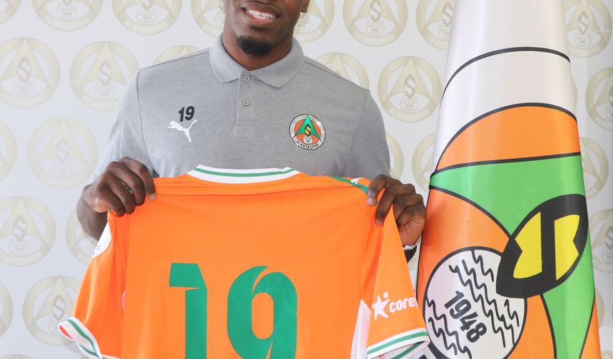 Corendon Alanyaspor, Ivan Cedric ile 4 yıllık sözleşme imzaladı