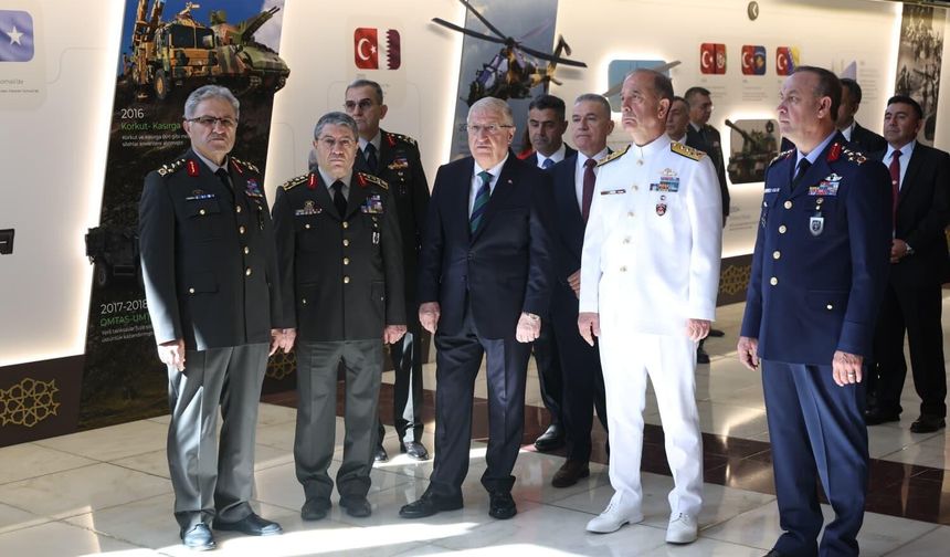 Bakan Güler, Kara Kuvvetleri Komutanlığı'nı ziyaret etti