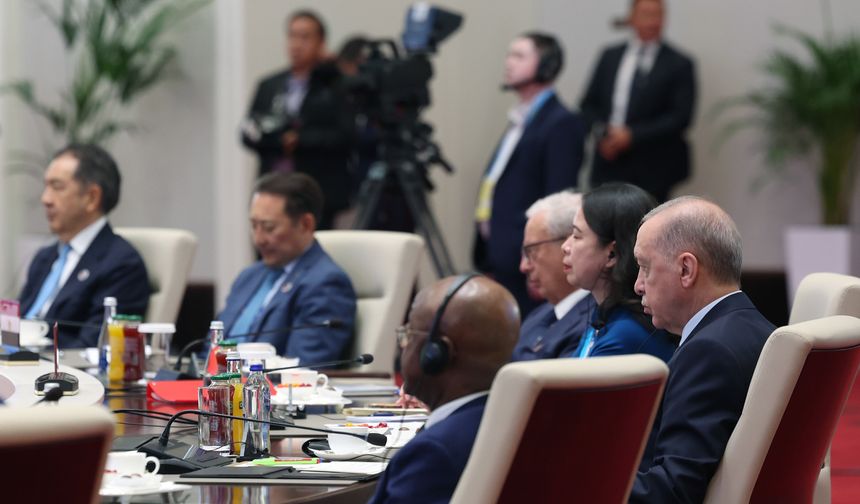 Cumhurbaşkanı Erdoğan: Tüm dünyada barış, huzur ve istikrar için çalışmaya devam ediyoruz