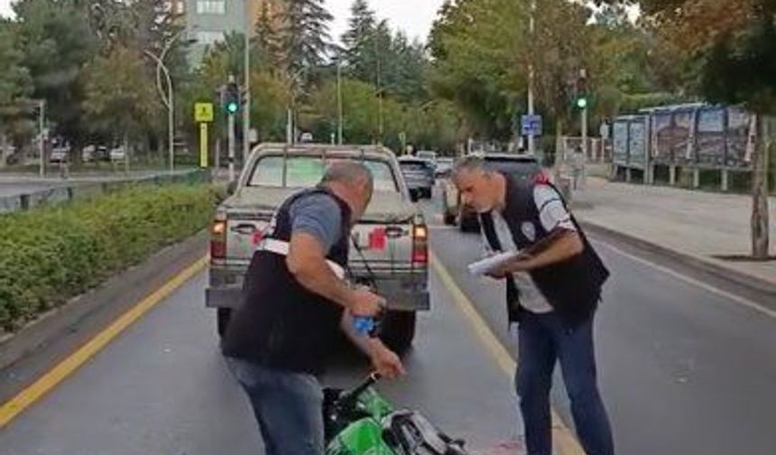 Kamyonetle çarpışan motosikletin sürücüsü öldü