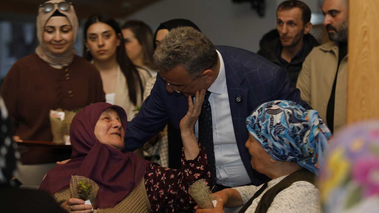 Anneler Gunu Ihsan Kurnaz 3