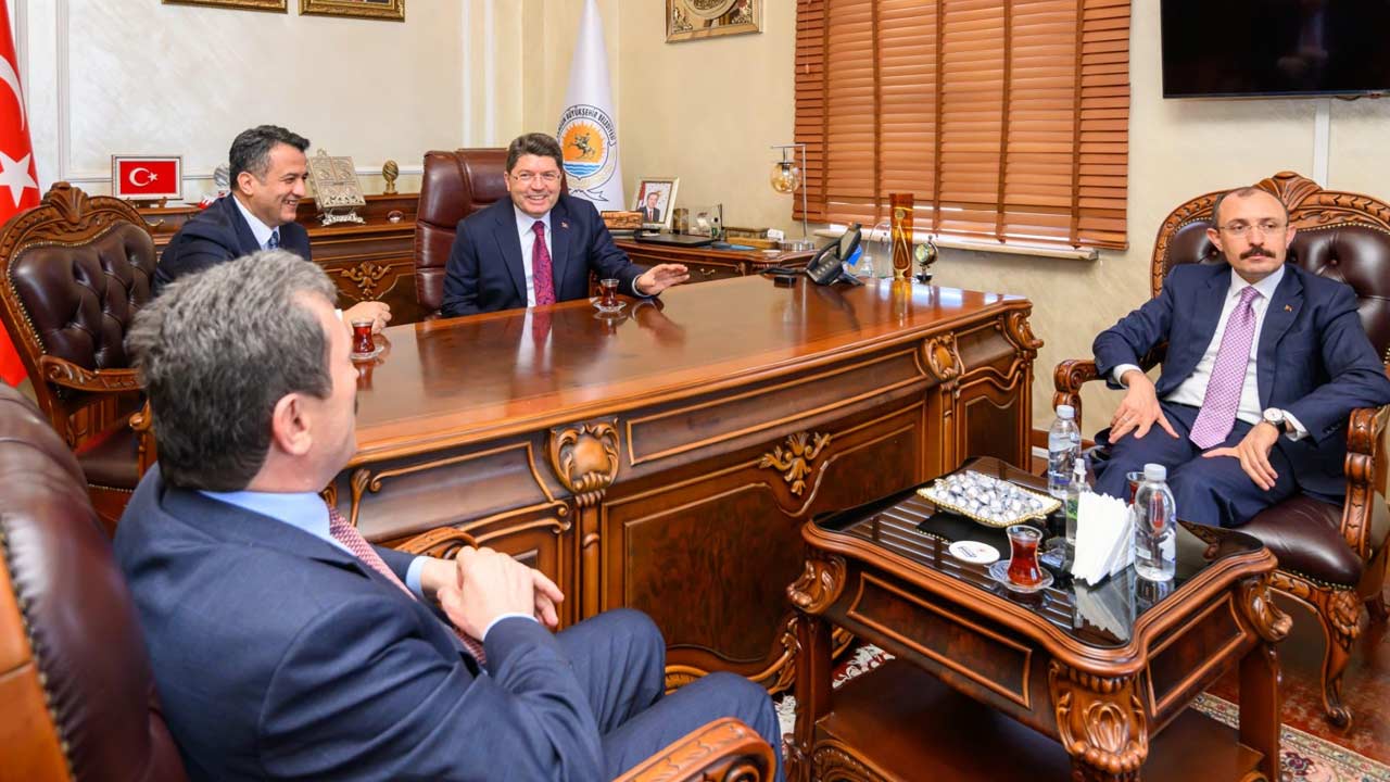 Bakan Yilmaz Tunc Buyuksehir 3