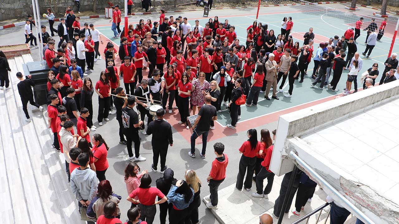 Samsun Emekli Ogretmen Izmir Marsi 4