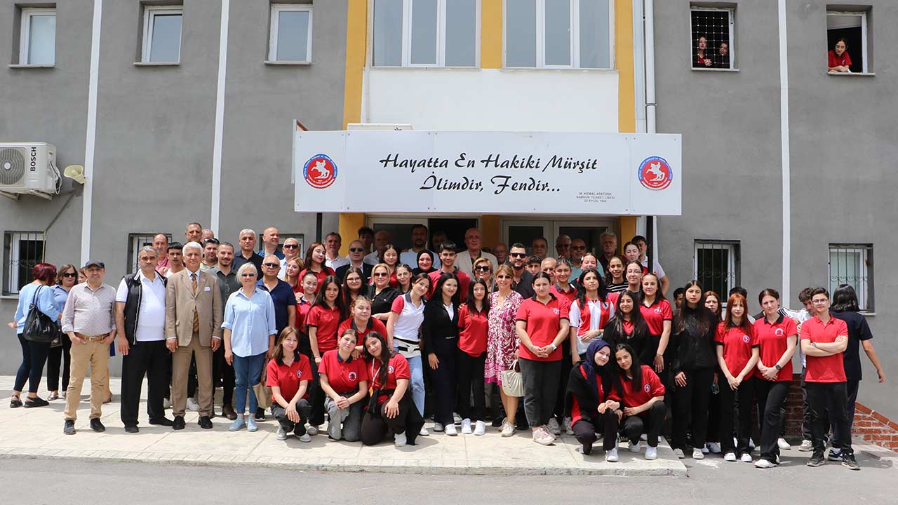 Samsun Emekli Ogretmen Izmir Marsi 5