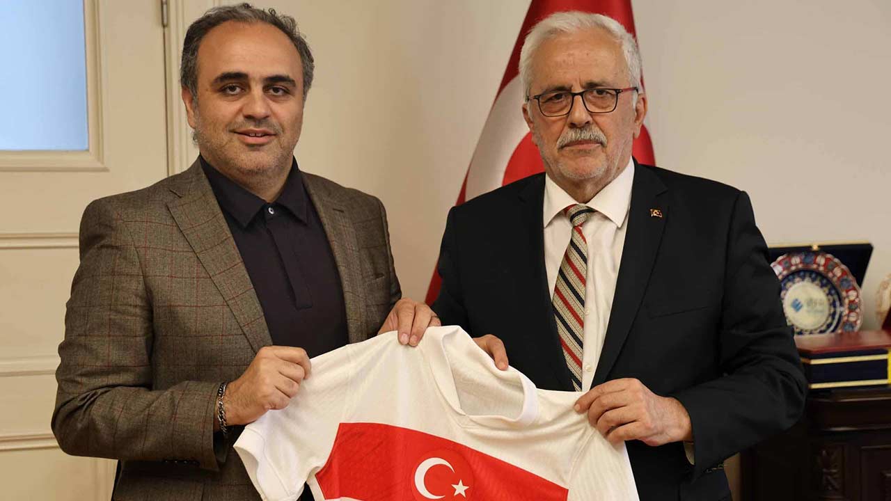 Ural Akuzum Kadin Futbolu 1