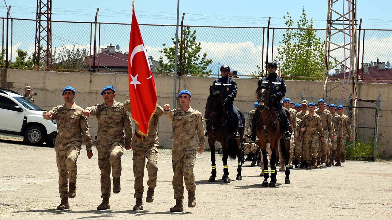 Van Ercis Engelli Asker 3