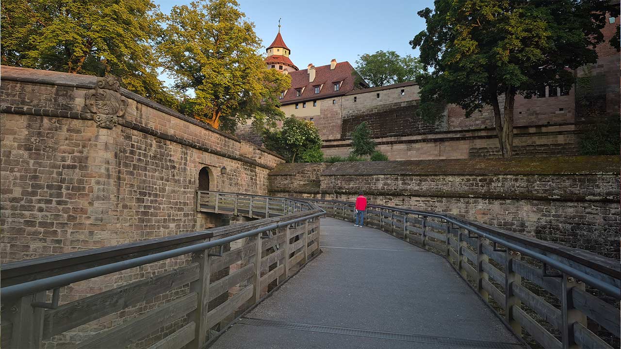 Burak Sisik Nurnberg Kale 4
