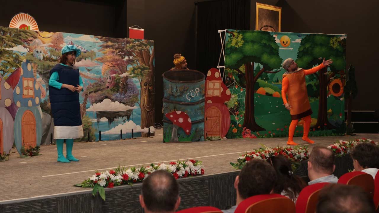 Ilkadim Tiyatro Cevre Bilinci 2