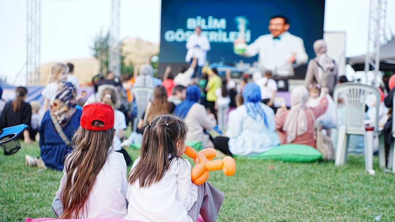 Okula Merhaba Senligi 2