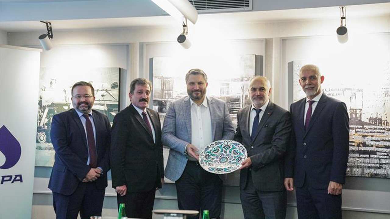 Bakan Yardimcisi Vali Sampa Ziyaret 4