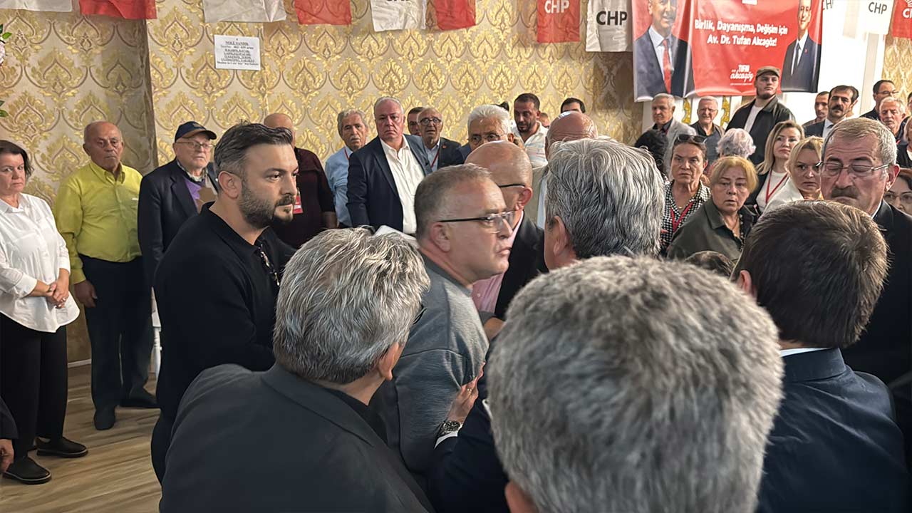 Chp Kongre Kavga Mehmet Ozdag 4