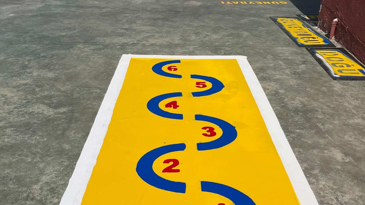 Okul Renkli Dokunuz 2